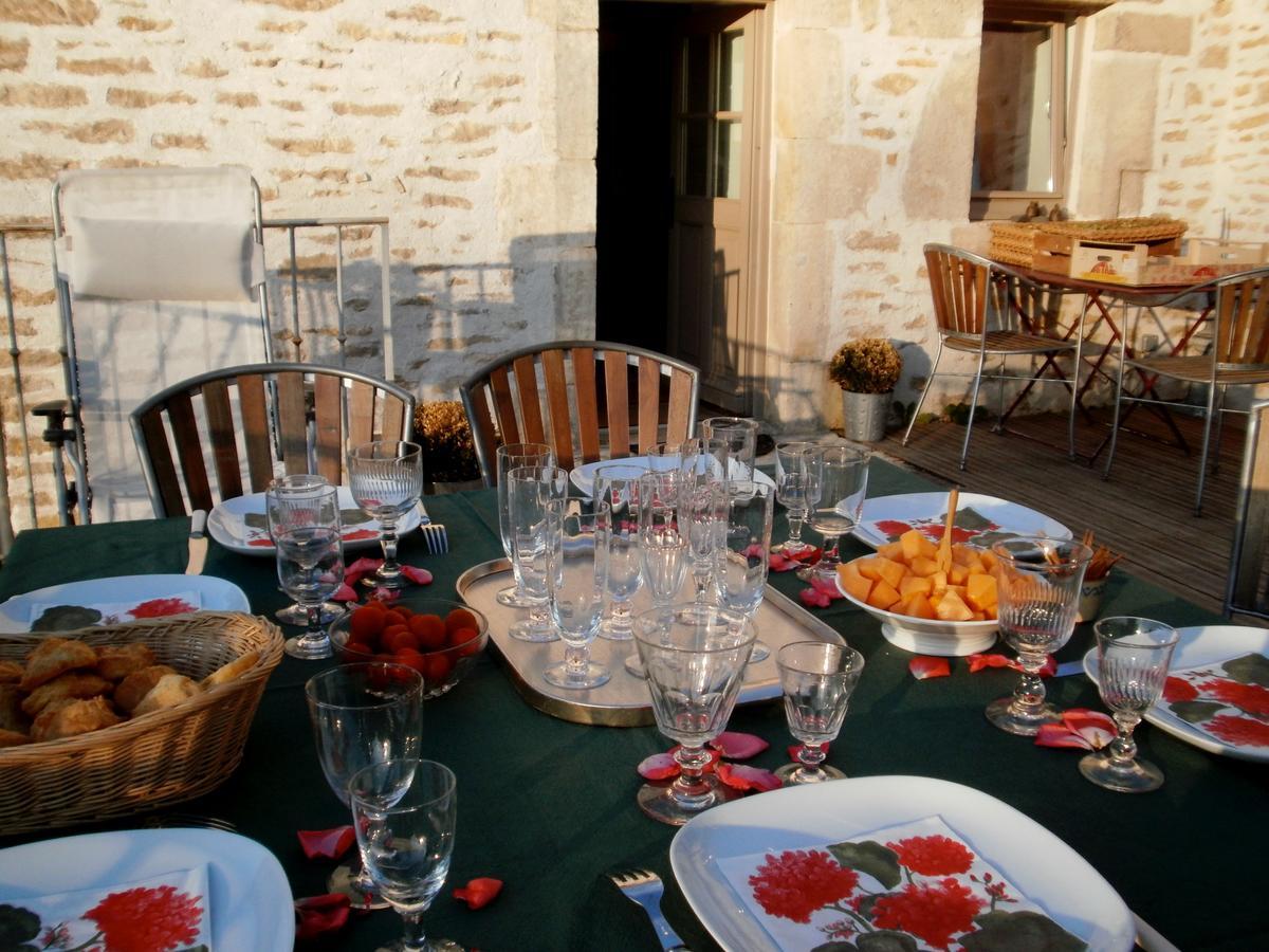 Val De La Nef Bed & Breakfast Joux-la-Ville Exterior photo